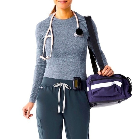 FIGS Women's Light Dark Harbor Salta Seamless - Longsleeve Underscrub XS top - Picture 3 of 9